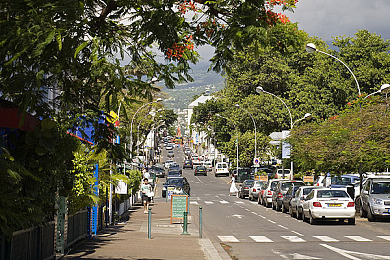 中国娇小与黑人大洋吊：《极速反差》今日上线，轻量操控与狂暴动力的赛道博弈引发热议-4