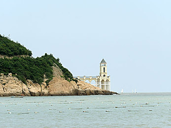 女生把筷子放在屁眼里：逃亡都市，绝境中的信号伪装艺术-2