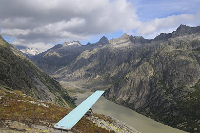 男生把困困放在女生困困里时女生忽：今日新游热评，双人协作解谜唤醒沉睡心灵引爆话题-2