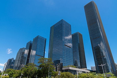 色应用：光谱引擎颠覆传统竞速，色彩策略成为赛道决胜新维度