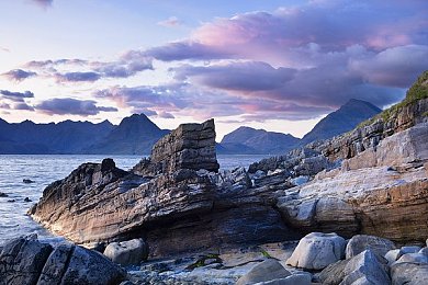 麻豆天美传媒av：竞速新作今日上线，以镜头捕捉极速之美，开启视觉驾驶革命