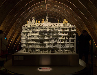 神秘小网站：凌晨限时开放，虚实交织的赛车游戏暗网追击今日揭秘