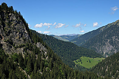 男人日女人的APP:《极速狂飙》引爆性别对抗赛,街头竞速成社交竞技新焦点-1