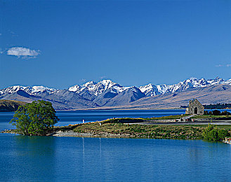 男生的香蕉捅女生的桃子：竞速新作今日上线，水果王国上演极速救援，创意穿刺玩法颠覆传统赛车体验