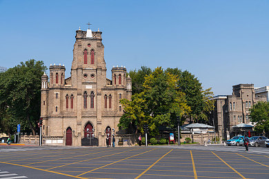 中国黄色软件：穿梭都市霓虹，化身出租车司机的极速人生-2