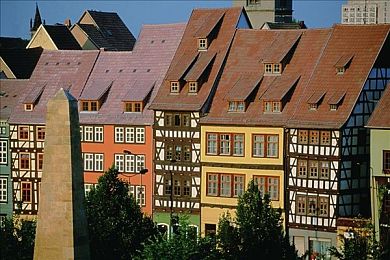 黄色视频下载3.0.3：地下赛车暗网揭秘，全新雨夜追逐与深度改装系统震撼上线