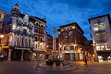 在床上打扑克软件：王牌极速融合扑克策略与赛车竞速，带来双重乐趣体验