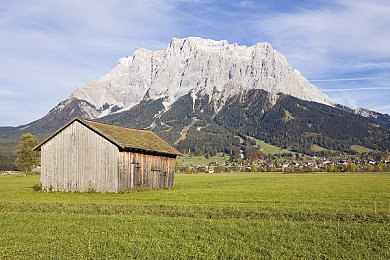 国产AV剧情麻豆：公路演绎者，用方向盘转动你的多线人生故事-2