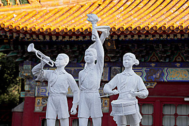 那英BB现在多大了:极速女王,岁月沉淀的赛道哲学与竞速艺术-2