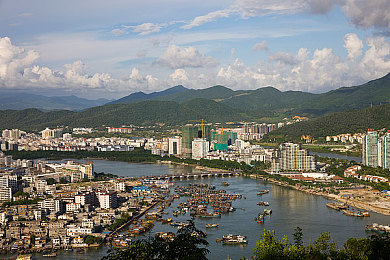 吃老师的奶：极限奶爸驾驶模拟，温馨校车之旅承载信任与成长