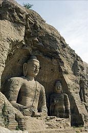 国产成人AV电影。：霓虹赛道暗夜狂飙，赛博朋克竞速新作深度体验-2