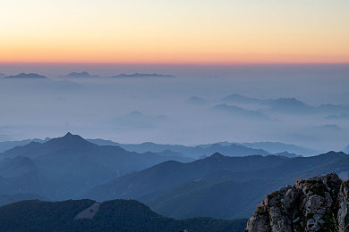 园产AV：灾后绿洲，废墟农场与生存视野的交响诗-1