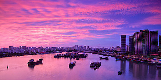 国产传媒AV：极速梦想，驾驭媒体与赛道的创业风云录-3