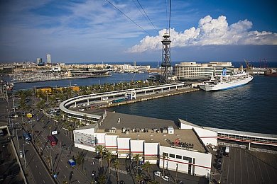 三上悠亚AV：极速幻影，东京赛道的人车共鸣传奇-3