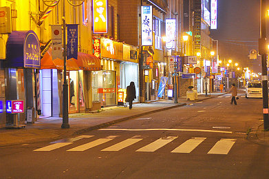 黄色软件免费下载opop：街头赛车新作今日上线，深度改装系统与极速狂飙引爆玩家社区-2