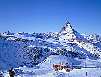 伽罗ちゃんが腿法：竞速新游颠覆传统，人车合一演绎公路格斗美学-3