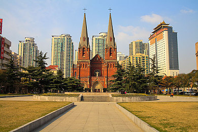 火辣App导航:驾驭数据狂潮,化身霓虹都市的极速传说-3