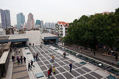 9色丨PORNY丨旧版：极速像素，复古赛车美学的九色挑战之旅-2