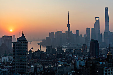 综合网婷婷:虚拟都市飞驰,车手传奇改装之旅-2