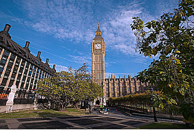 男生与女生羞羞软件：双人协作驾驶模拟器《同步驾驶舱》今日上线，创新机制考验玩家默契