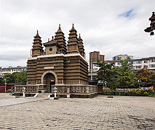 黄色软件 免费下载3.03：极限竞速街头狂飙3,03版本更新,合法解锁稀有黄色涂装攻略-2