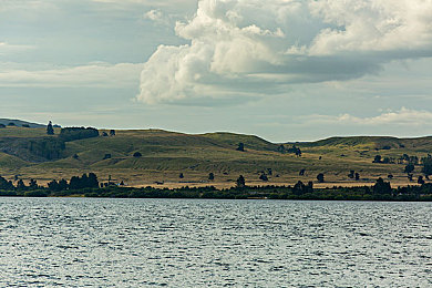 男人和女人上床app：心灵驿站评测，虚拟伴侣的情感连接与深度社交体验