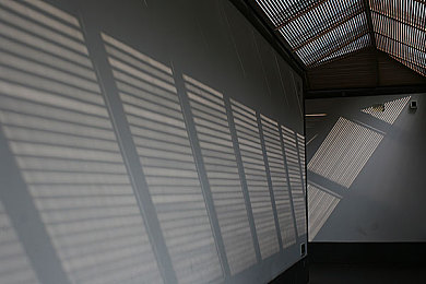 软件黄色：代码深渊中的极速重构，崩溃边缘的竞速诗篇