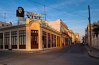 男生把坤坤放在女生阴到里面：光影交织，双核竞速之默契协奏曲-1