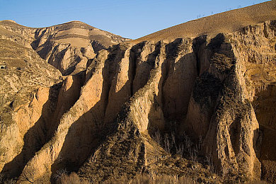 小小拗女BBw搡BBBB搡：倔强灵魂，碰撞都市，霓虹速度的叛逆诗篇-2