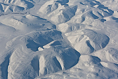 一级调色大片的创作背景故事：驾驭光谱，在霓虹赛道谱写你的极速美学-4