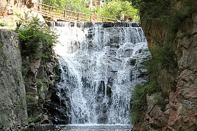 日本台湾一区二区三区：弯道地理学，竞速游戏中的地域赛道文化解构之旅-3