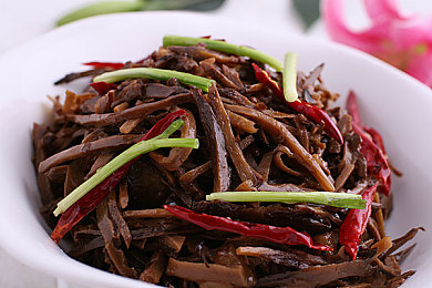 国产成人91 张津瑜：本土竞速新作发布，九十一赛道重塑都市飙车传奇-1