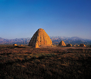 我和老婆与民工小C真实的3p经历：副驾驶的沉默与后座的工具箱-2