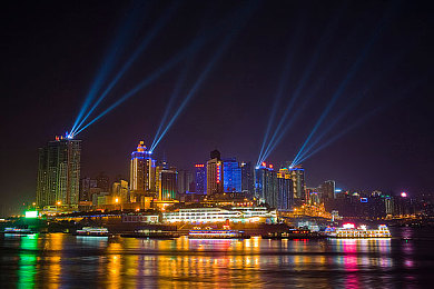 亚州有码一区：虚拟赛道，真实法则，驾驭拟真竞速新境界