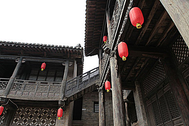 男生和女生一起拆拆拆很痛的软件：虚拟修车厂变爱情试炼场，汽车拆解模拟器考验现代伴侣协作真谛