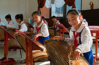 黄色软件下载3.3：地平线玩家必看，高效解锁经典跑车攻略今日公开