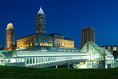 华为3.0.3无限次破解版下载最新版：移动竞速新纪元，拟真驾驶体验革新赛道艺术