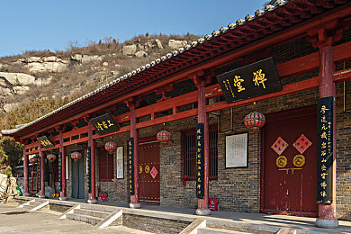 黄色App下载3.0.3：极速都市新版本上线，霓虹赛道与改装狂潮引爆移动竞速-2