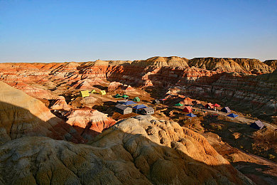 天天舔天天舔：极速狂飙与资源掠夺，赛道生存新艺术引爆竞速圈