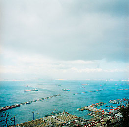 黃色软件网站下载3.0.3免费：极速狂飙3.0.3全新版本上线，动态天气与真实物理革新竞速体验-2