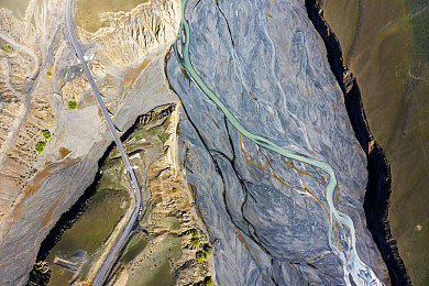 泄密黑料：极速暗战，赛道上的无声谍影-1