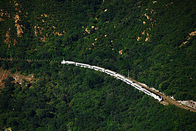 不穿衣服的APP：极简赛车新作发布，硬核物理模拟重塑纯粹驾驶体验-1
