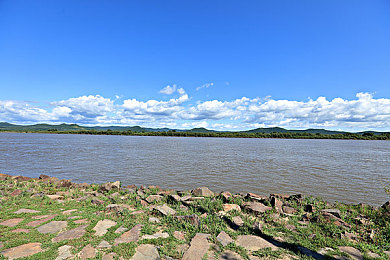 黄色软件免费下载免费3.0.3：极速狂飙新版本上线，免费畅玩深度改装与全新赛道-3