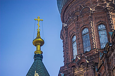 3.0.3免费苹果版破解版安装：极限竞速街头传奇新版本上线，动态天气与改装系统引领竞速变革-3