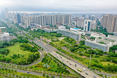 18摸APP：虚拟车间中的机械交响诗篇