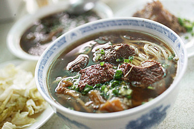 99色色：极限竞速地平线5，以千层色谱绘就墨西哥移动艺术画卷