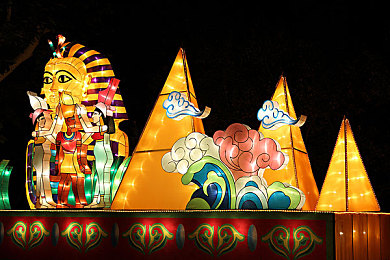 夜间十大禁用：新港市生存指南曝光，资深玩家揭秘黑夜驾驶致命禁忌