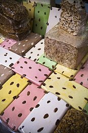 国产成人版aV：国内独立团队新作发布，硬核竞速游戏融合成人叙事与拟真物理-2