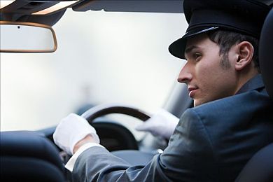 怎样搜索黄色软件：霓虹密钥与黄金车库，解锁极速风暴的隐藏调校艺术