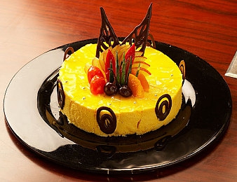 黄色成人色色软件：霓虹夜幕下的极速传说，都市车手与隐秘赛道的邂逅-3